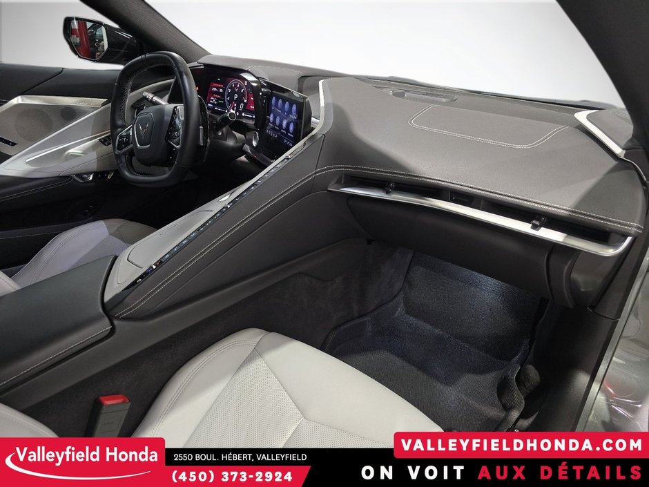 2023 Chevrolet Corvette 2LT 490 HP BOSE AUDIO CUIR BLANC-3