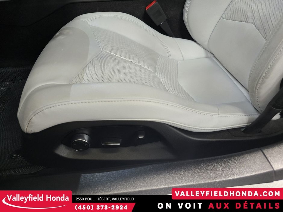 2023 Chevrolet Corvette 2LT 490 HP BOSE AUDIO CUIR BLANC-16