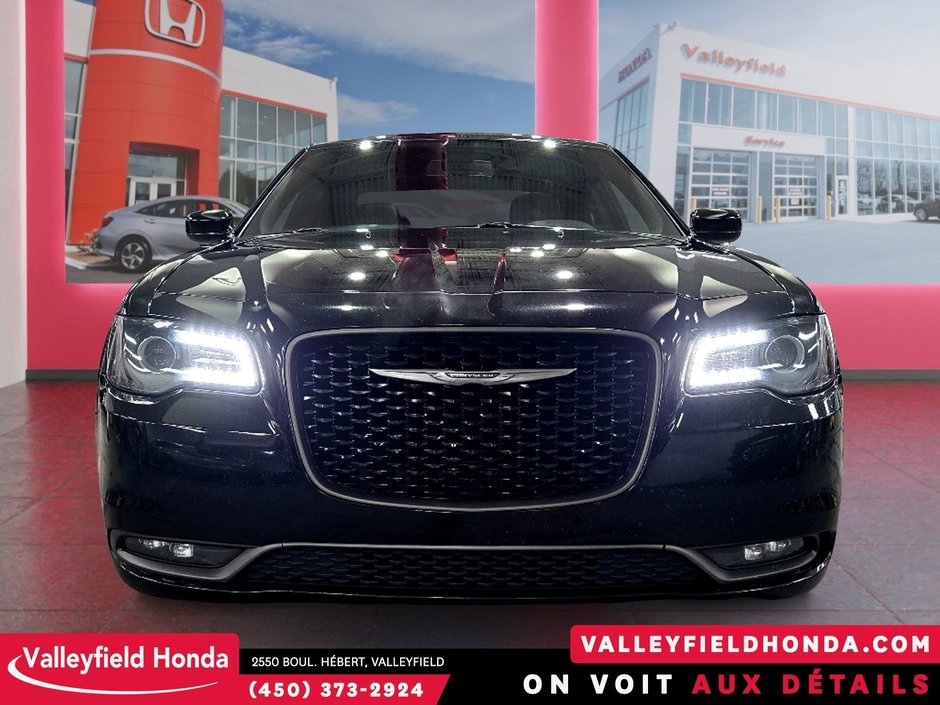 2019 Chrysler 300 S-1