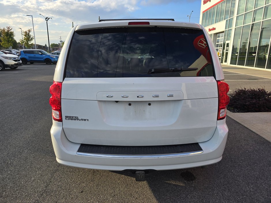2017 Dodge Grand Caravan SXT Premium Plus-2