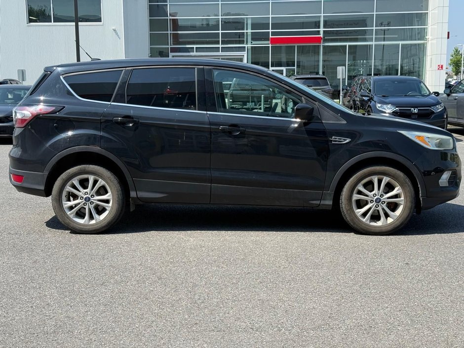 Ford Escape SE 2017-3
