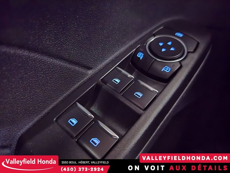 Ford Escape SEL Hybrid AWD 2022-30