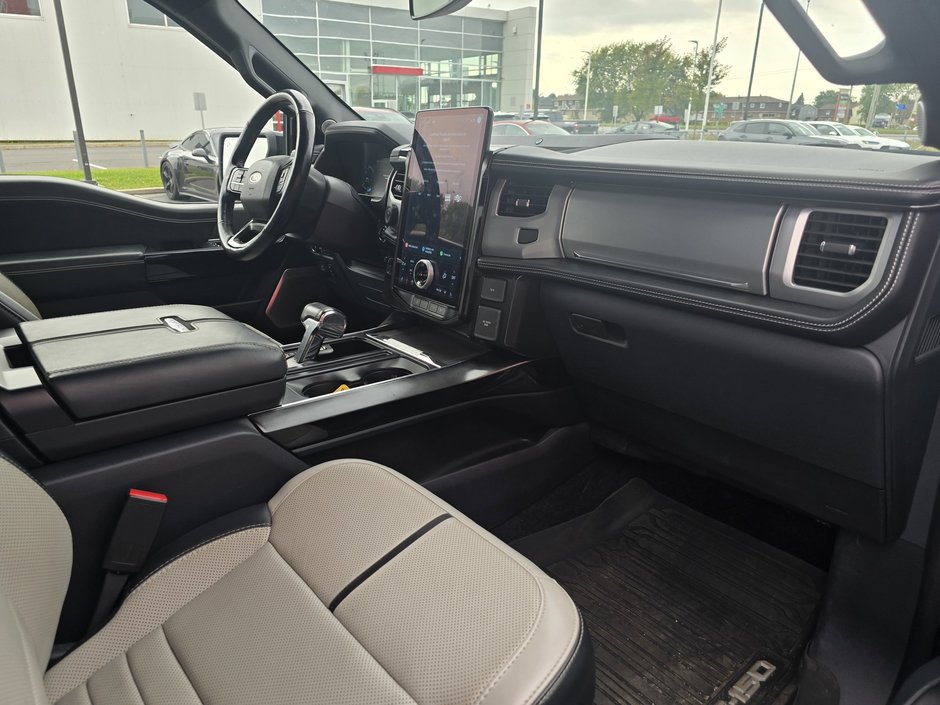 2022 Ford F-150 Lightning Platinum extended range-5