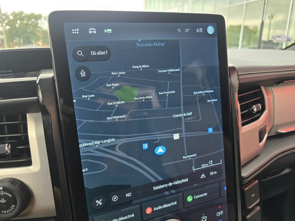 2022 Ford F-150 Lightning Platinum extended range-19
