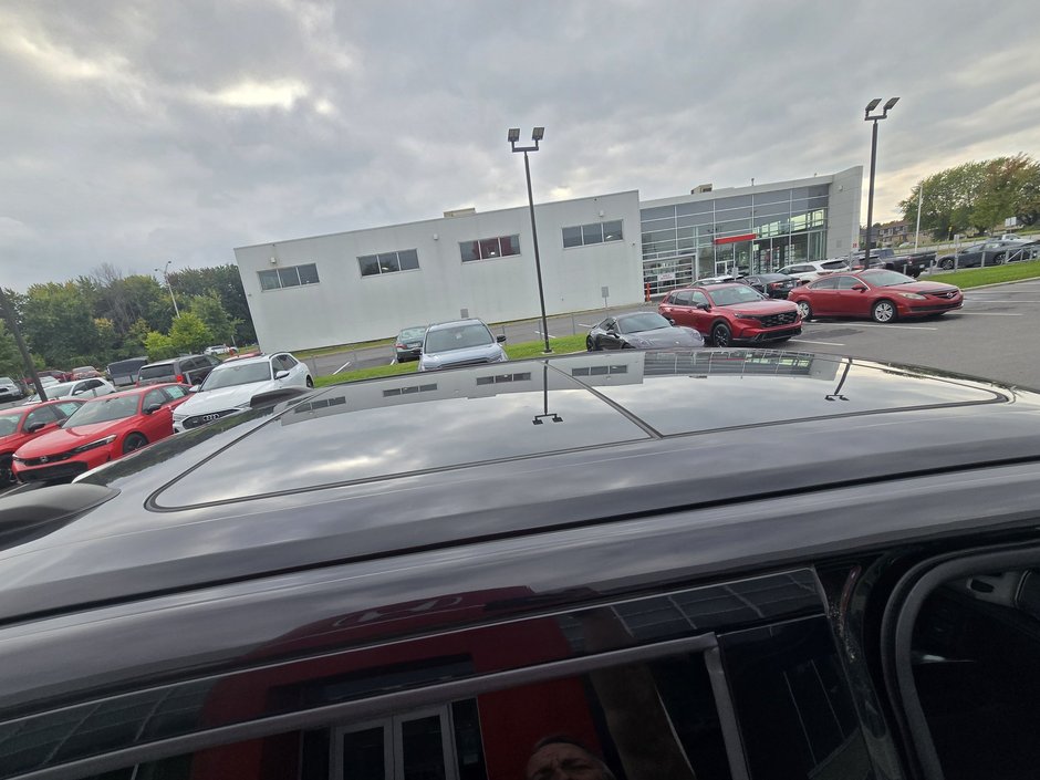 2022 Ford F-150 Lightning Platinum extended range-7