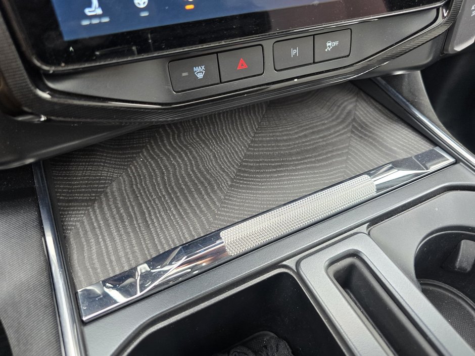 2022 Ford F-150 Lightning Platinum extended range-28