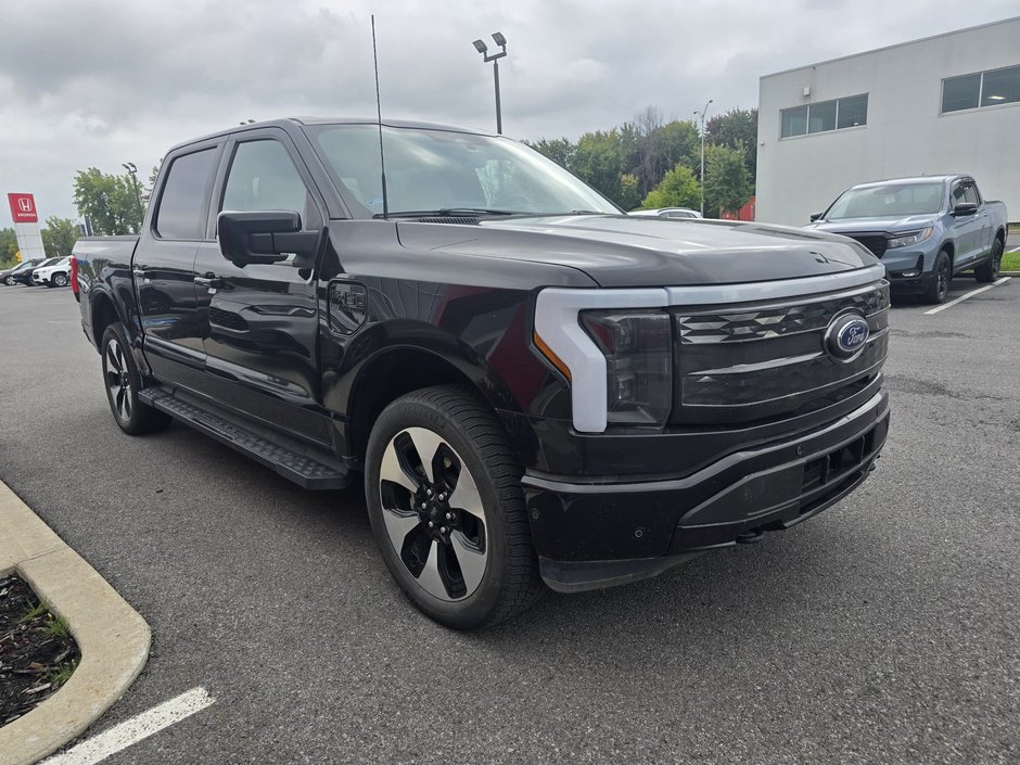 2022 Ford F-150 Lightning Platinum extended range-4