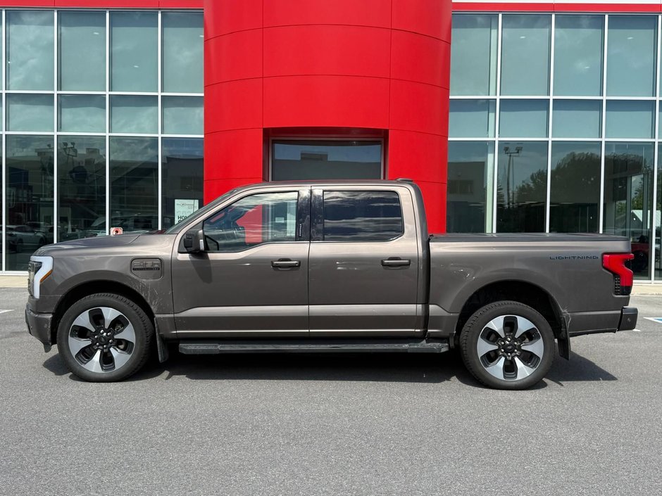 2022 Ford F-150 Lightning PLATINIUM-8