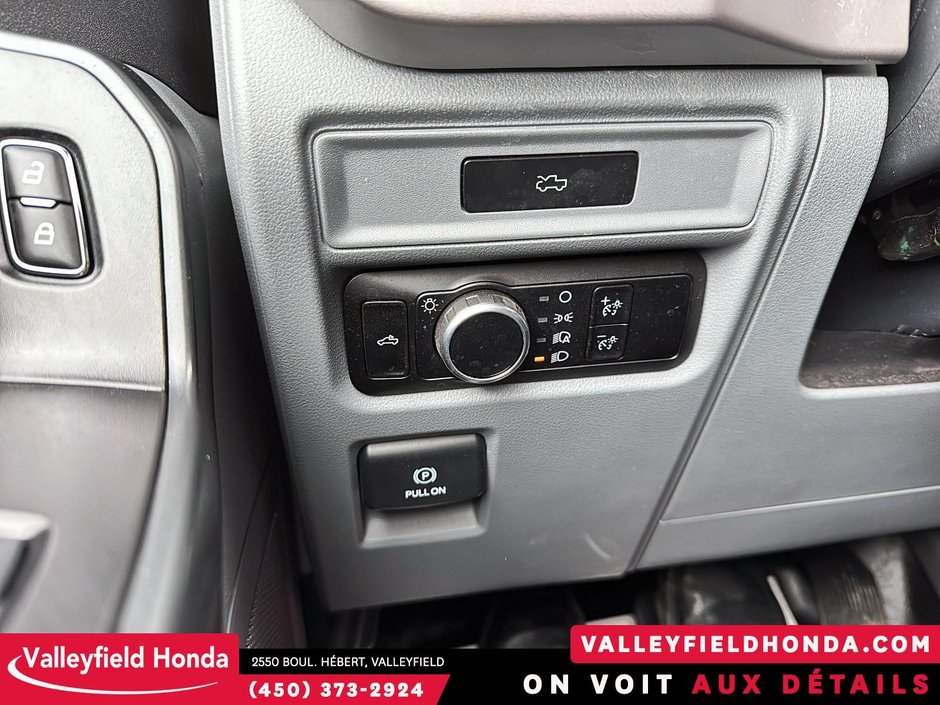 2023 Ford F-150 Lightning PRO 386 KM D'AUTONOMIE PRO ON BOARD-20