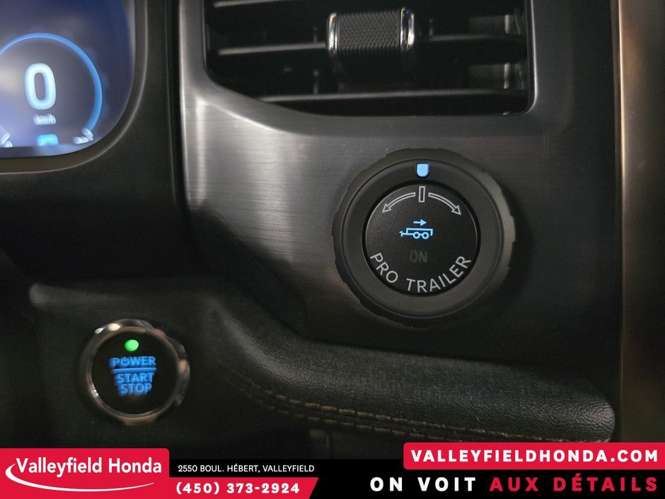 Ford F-150 Lightning LARIAT 2023-33