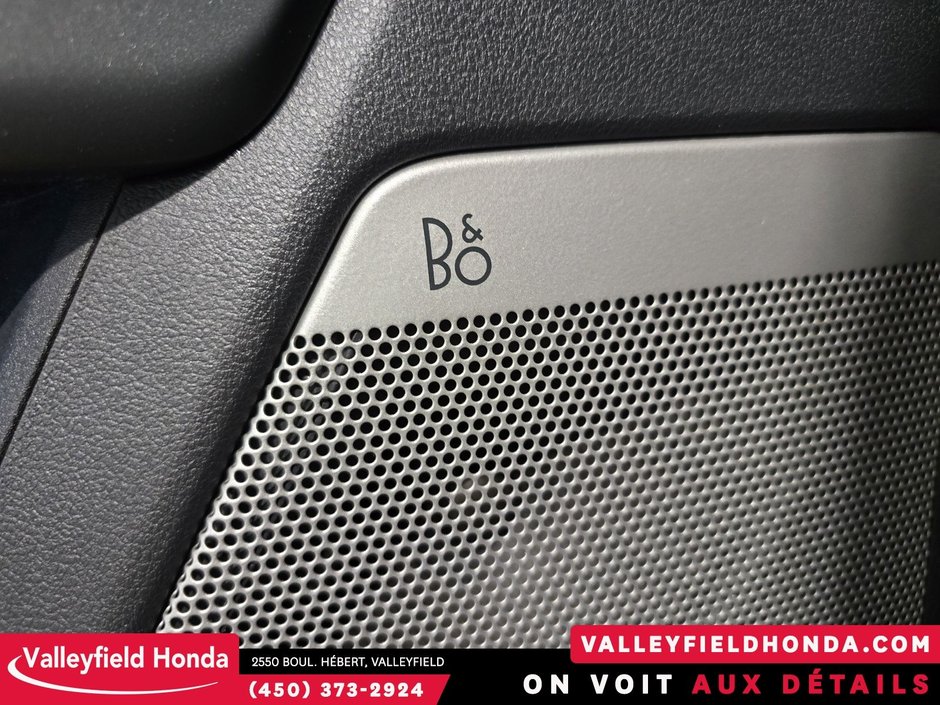 Ford F-150 Lightning LARIAT 2023-17