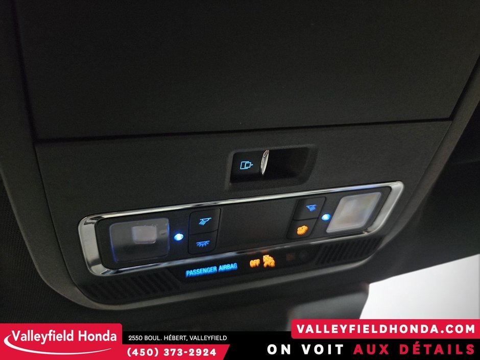 Ford F-150 Lightning LARIAT 2023-34