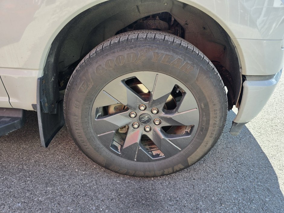 Ford F-150 Lightning XLT 386KM AUTONOMIE 2024-4