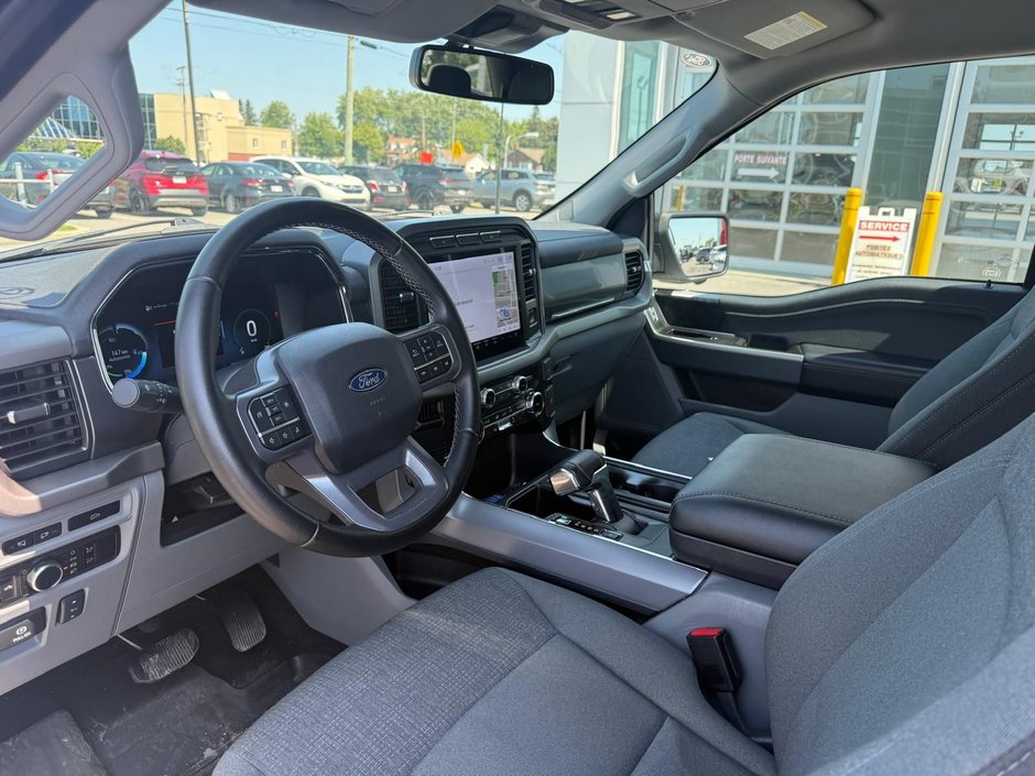 Ford F-150 Lightning XLT 2024-8