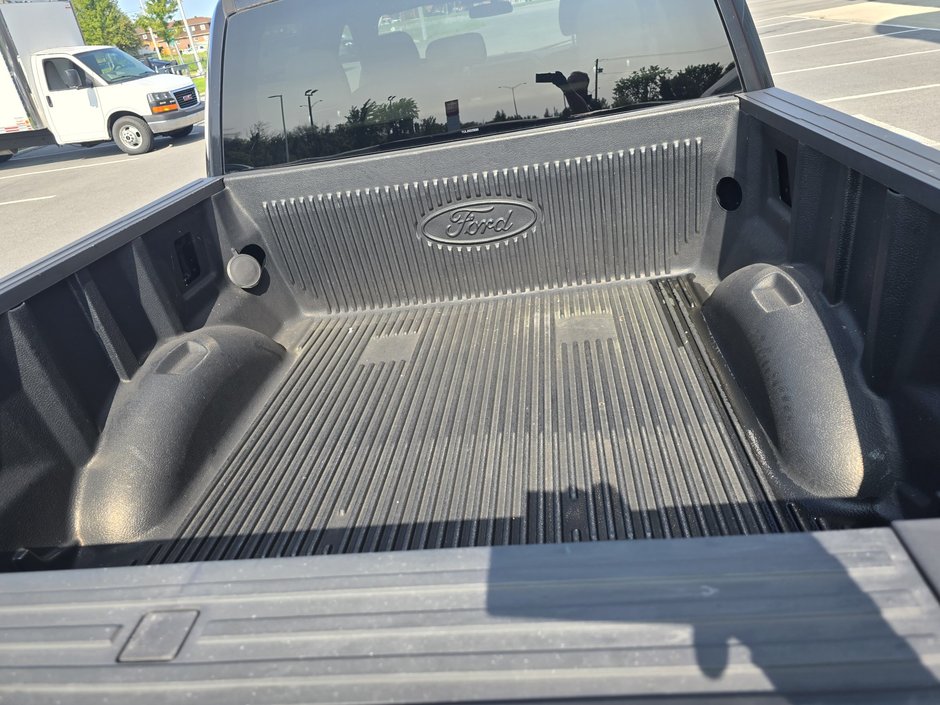 Ford F-150 XLT 4X4 6 8500LBS REMORQUAGE 2015-13