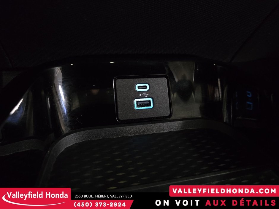 Ford Mustang Mach-E Premium 2021-37