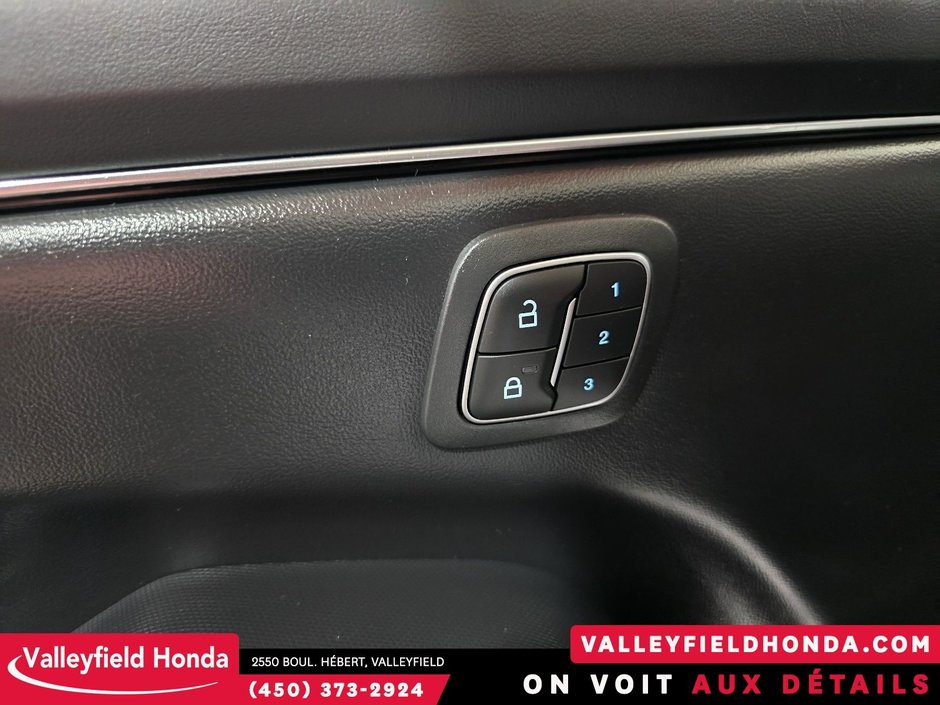 Ford Mustang Mach-E Select AWD Technology Package 2022-17