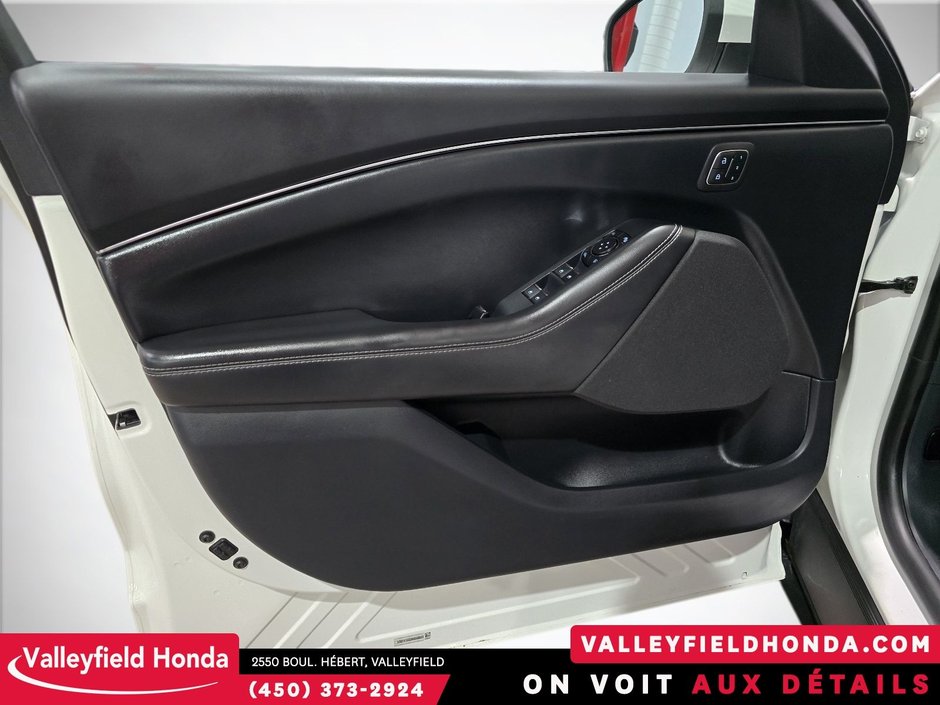 Ford Mustang Mach-E Select AWD Technology Package 2022-16