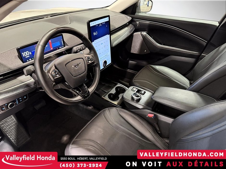 2023 Ford Mustang Mach-E Premium extended range 446km-11