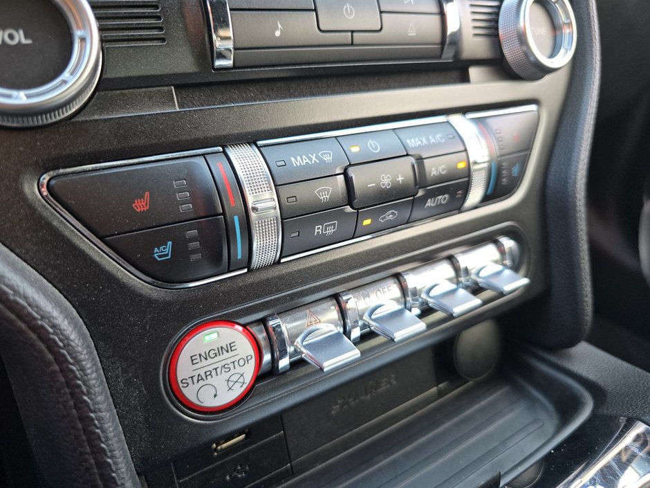 Ford Mustang GT Premium 435 HP Decapotable 2015-21