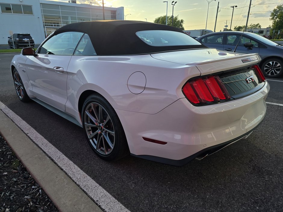 Ford Mustang GT Premium 435 HP Decapotable 2015-14