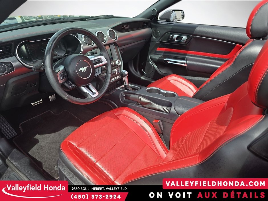 Ford Mustang GT Premium décapotable 5.0 V8 460HP Cuir rouge 2020-16
