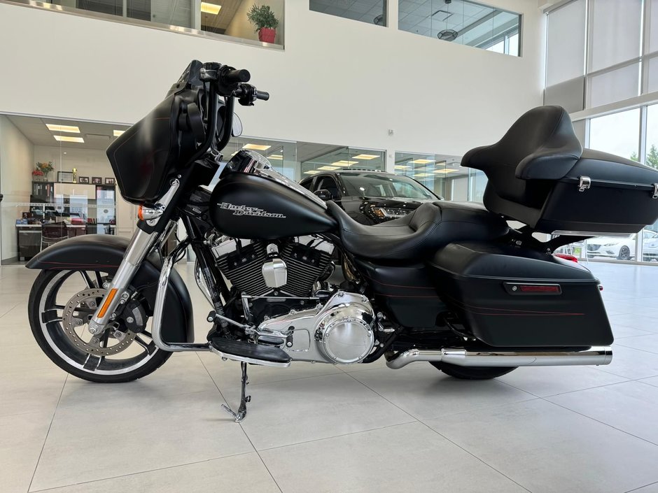 Harley-Davidson FLHXS STREET GLIDE 103 2016-0