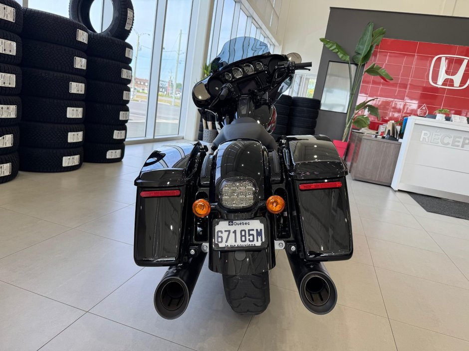 Harley-Davidson FLHXS STREET GLIDE 117 2023-3