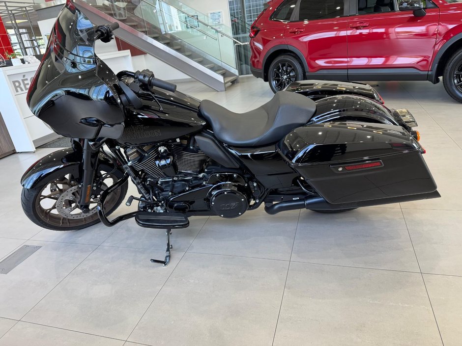 Harley-Davidson FLHXS STREET GLIDE 117 2023-9
