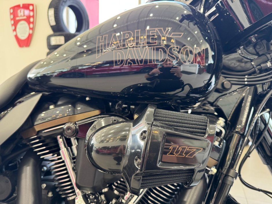 Harley-Davidson FLHXS STREET GLIDE 117 2023-5