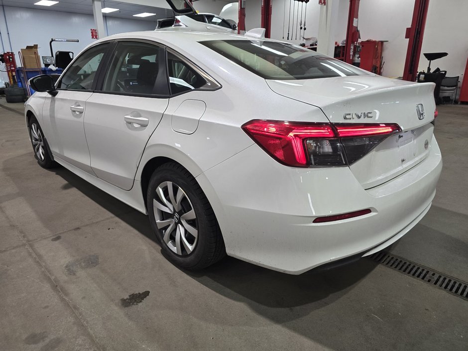 Honda Civic Sedan SIEGES CHAUFFANTS CARPLAY ANDROID AUTO DEMARREUR 2023-4