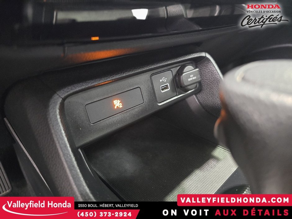 Honda Civic Sedan LX 2023-26