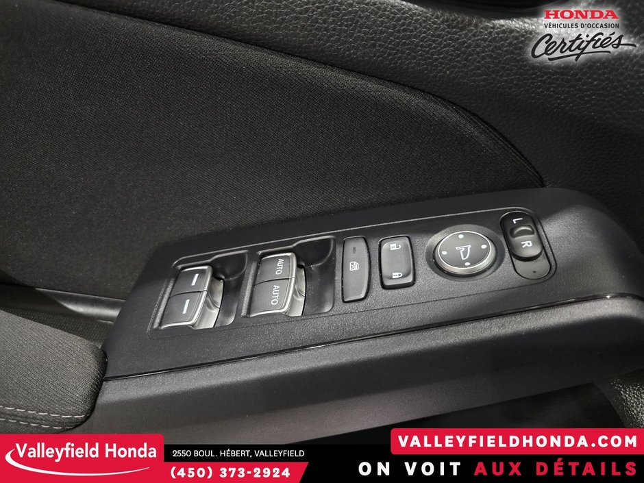 Honda Civic Sedan LX 2023-22