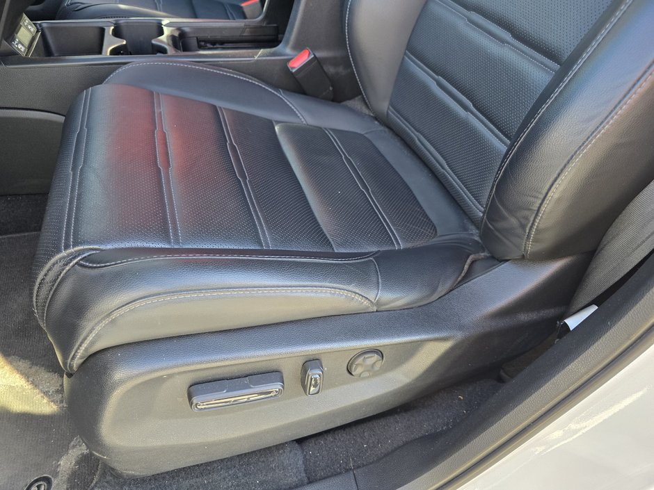 Honda CR-V EX-L IMPECCABLE! 2022-11