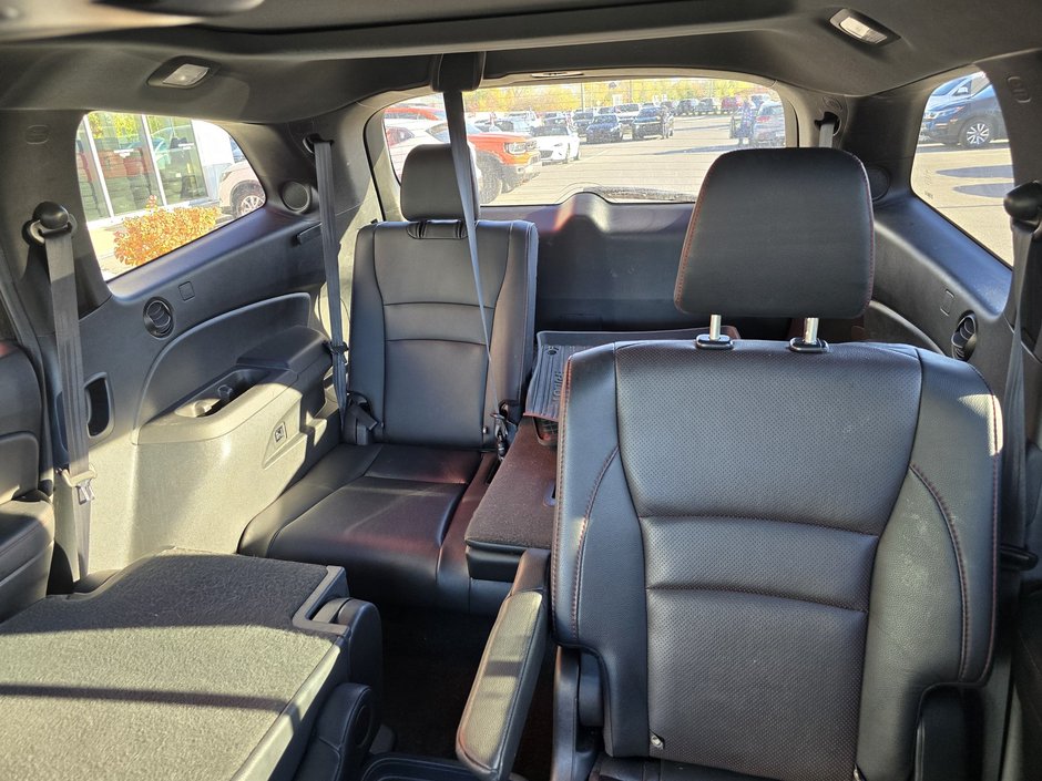 2022 Honda Pilot Black Edition-1