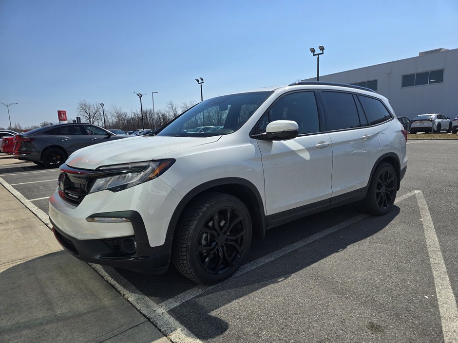 2022 Honda Pilot Black Edition WOW! COMME UN NEUF !-0