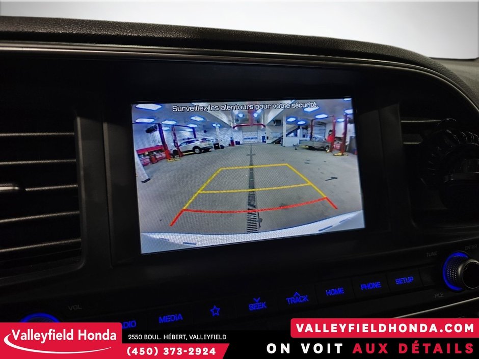 2020 Hyundai Elantra Preferred-21