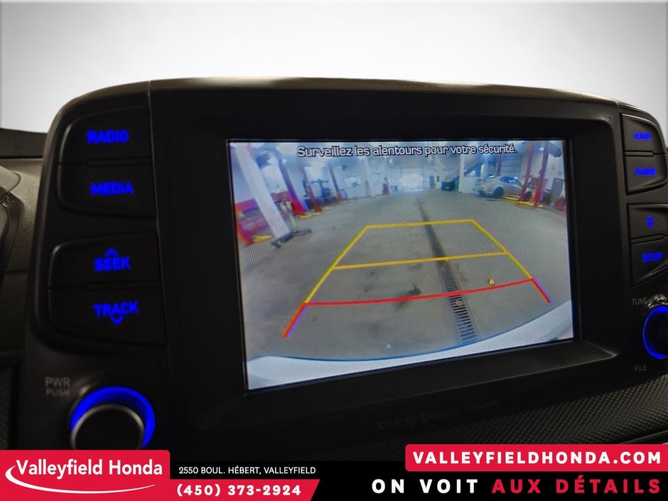 Hyundai KONA ELECTRIC Preferred w/Two-Tone Roof 2020-24