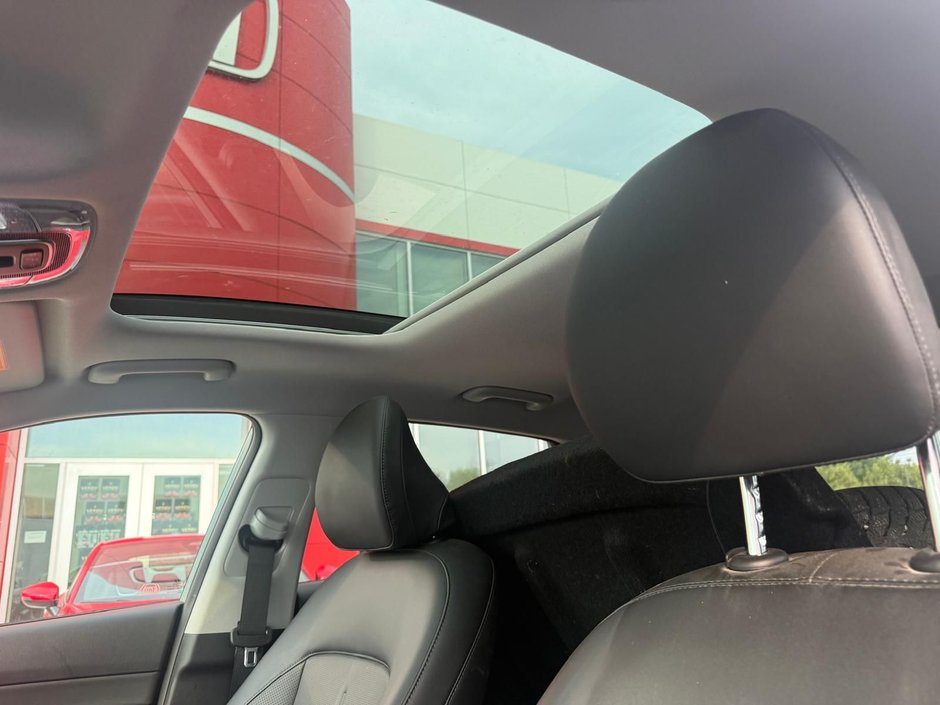 2025 Hyundai Kona Electric Preferred w/Trend Package-10