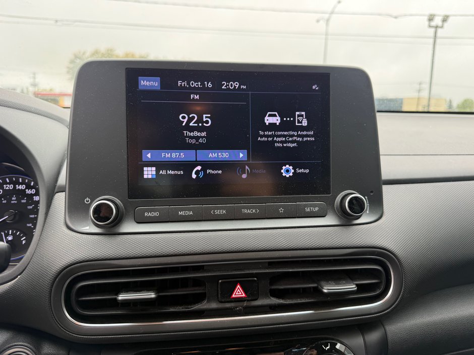 Hyundai Kona Preferred 2022-10