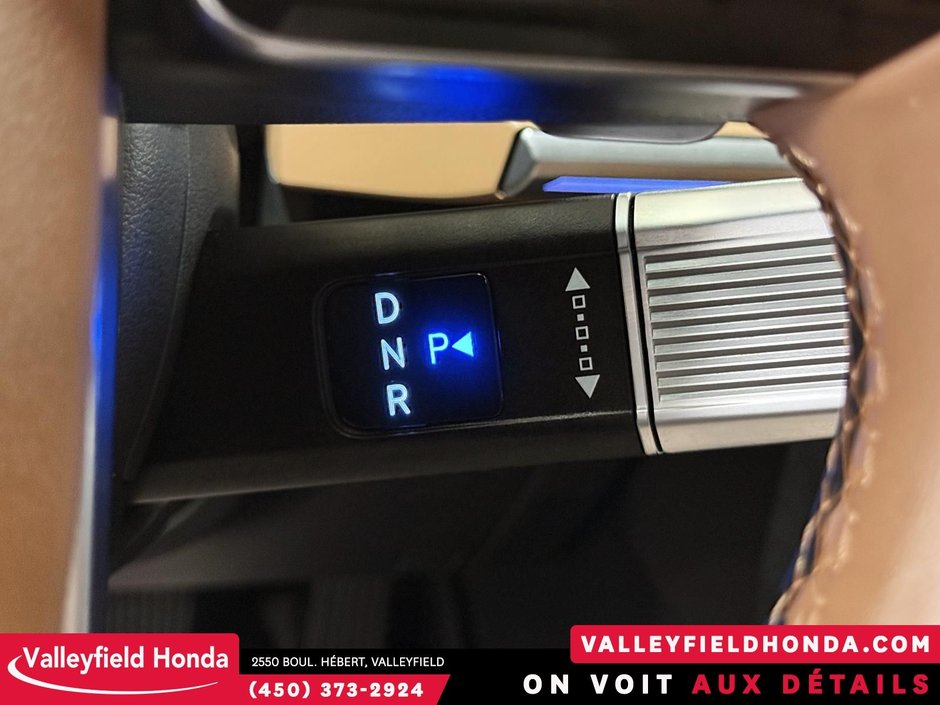 2024 Hyundai Santa Fe Hybrid Ultimate Calligraphy NHL Special Edition-22