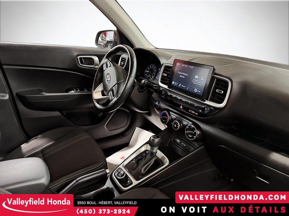 Hyundai Venue Preferred BAS KM 2022-4
