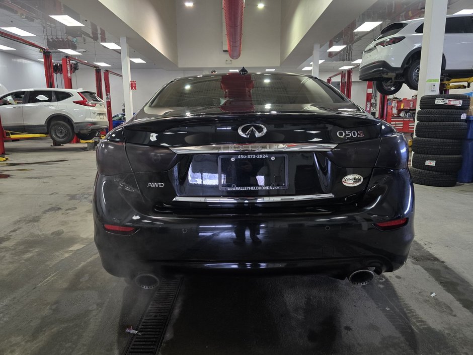 Infiniti Q50 Red Sport 400 AWD 3.0L BITURBO 2016-10