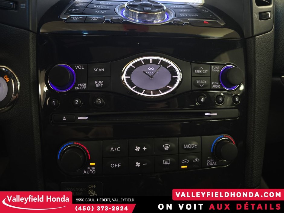 2017 Infiniti QX70 S AWD BOSE AUDIO-22