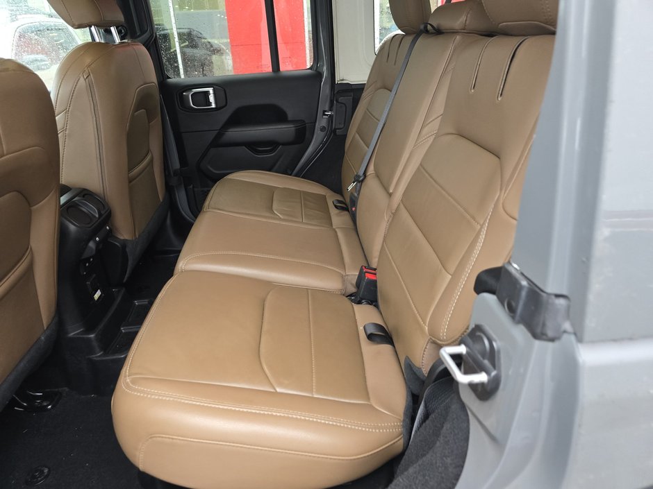 Jeep Wrangler 4xe Unlimited Sahara 2021-1