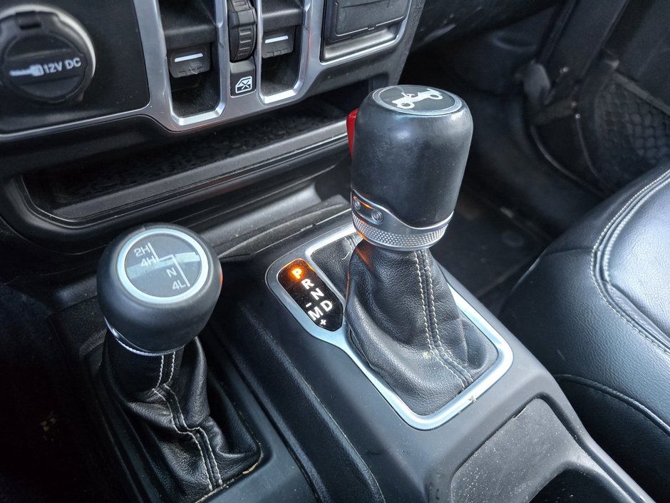 Jeep Wrangler Unlimited Sahara V6 CUIR MAGS 2 TOITS 2018-11