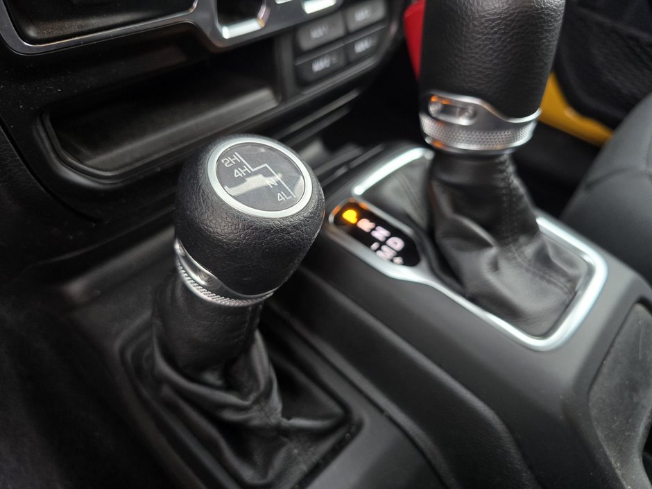 Jeep Wrangler Unlimited Sport Altitude 2021-2