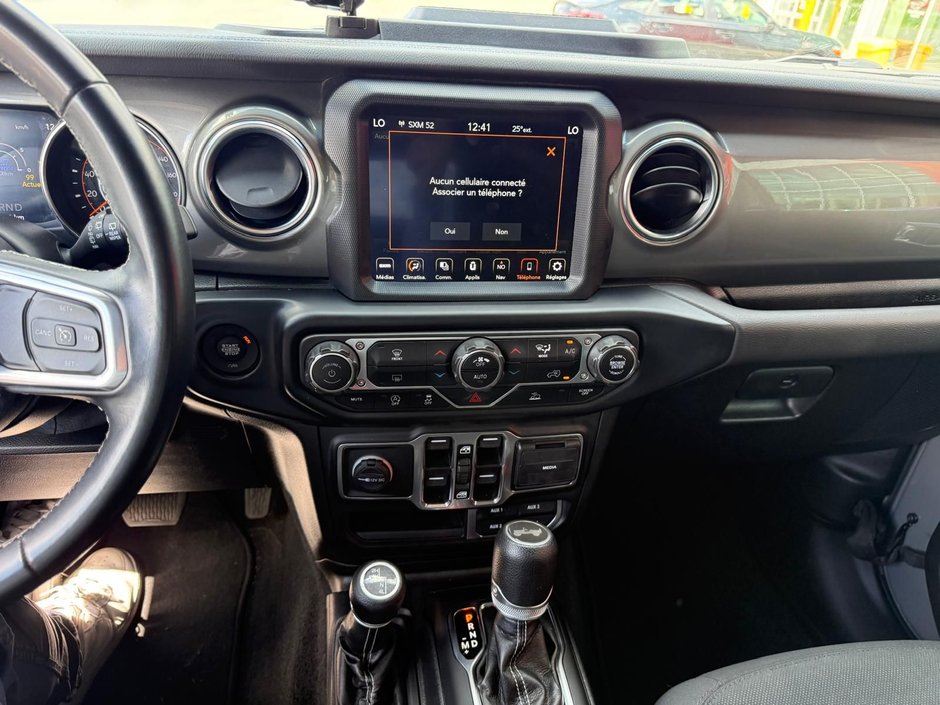 Jeep Wrangler Unlimited Sahara 2021-10