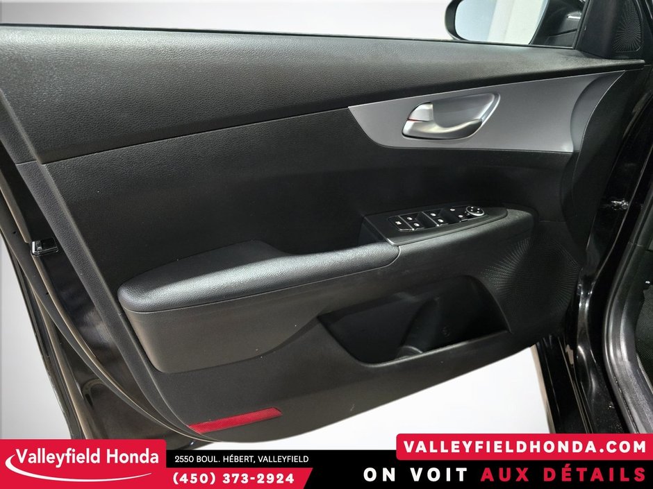 Kia Forte LX 2023-15