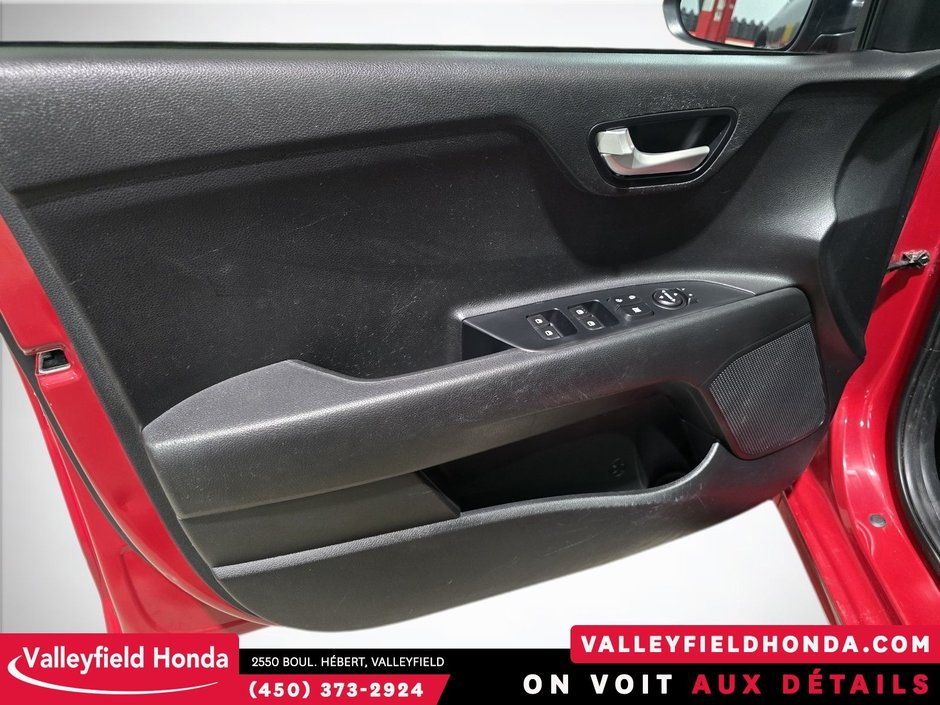 Kia Rio 5-door LX 2018-13